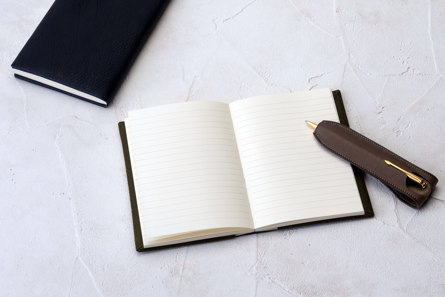 本のようなノートカバー　dritto Note cover