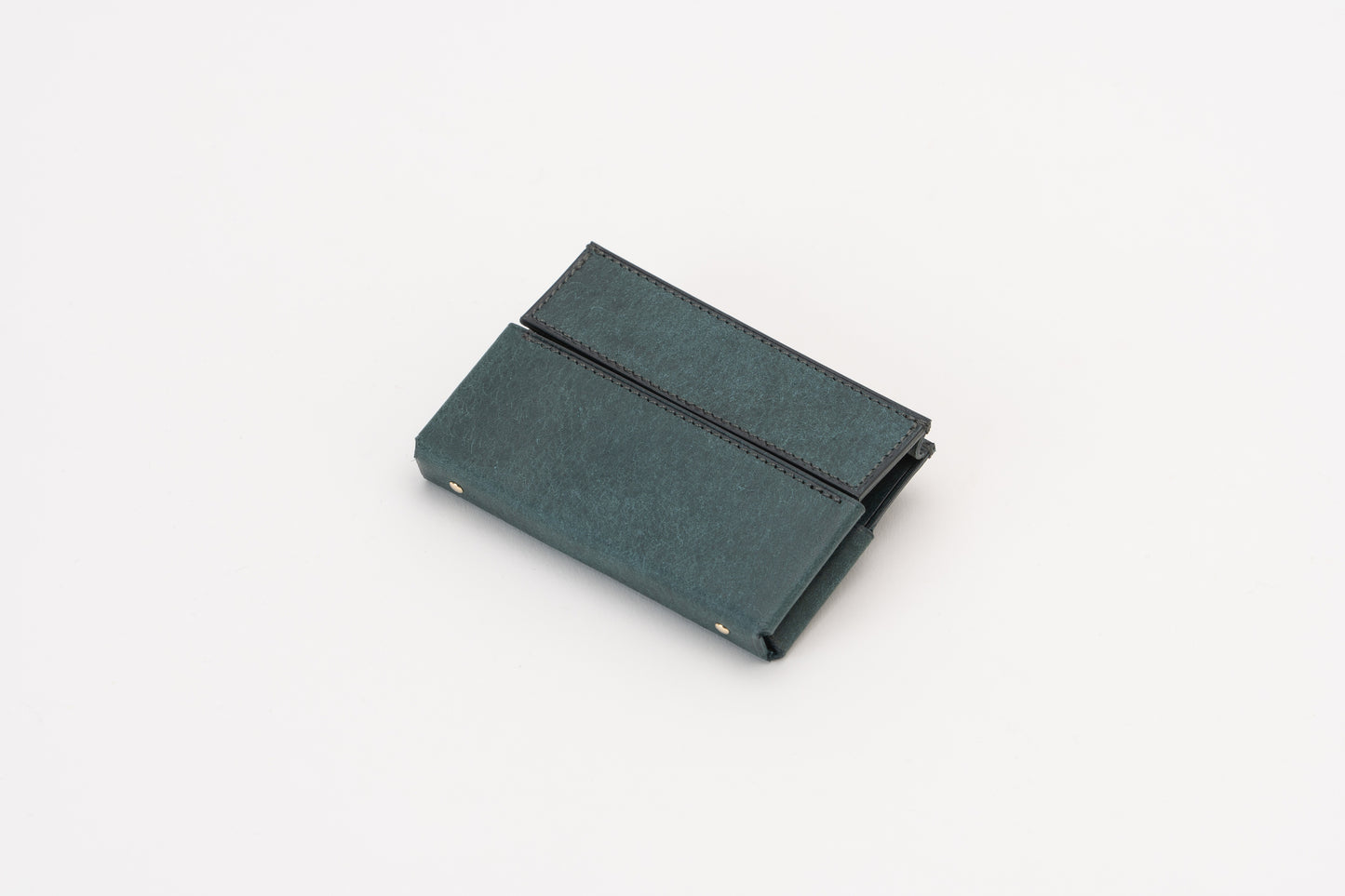 小さく薄い名刺入れ「dritto Card L」