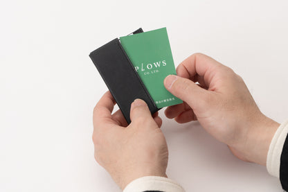 小さく薄い名刺入れ「dritto Card L」